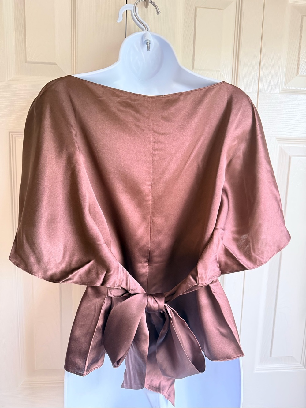 NEW Reformation Avery Silk Warp Top Size M Black Bean - Picture 7 of 11